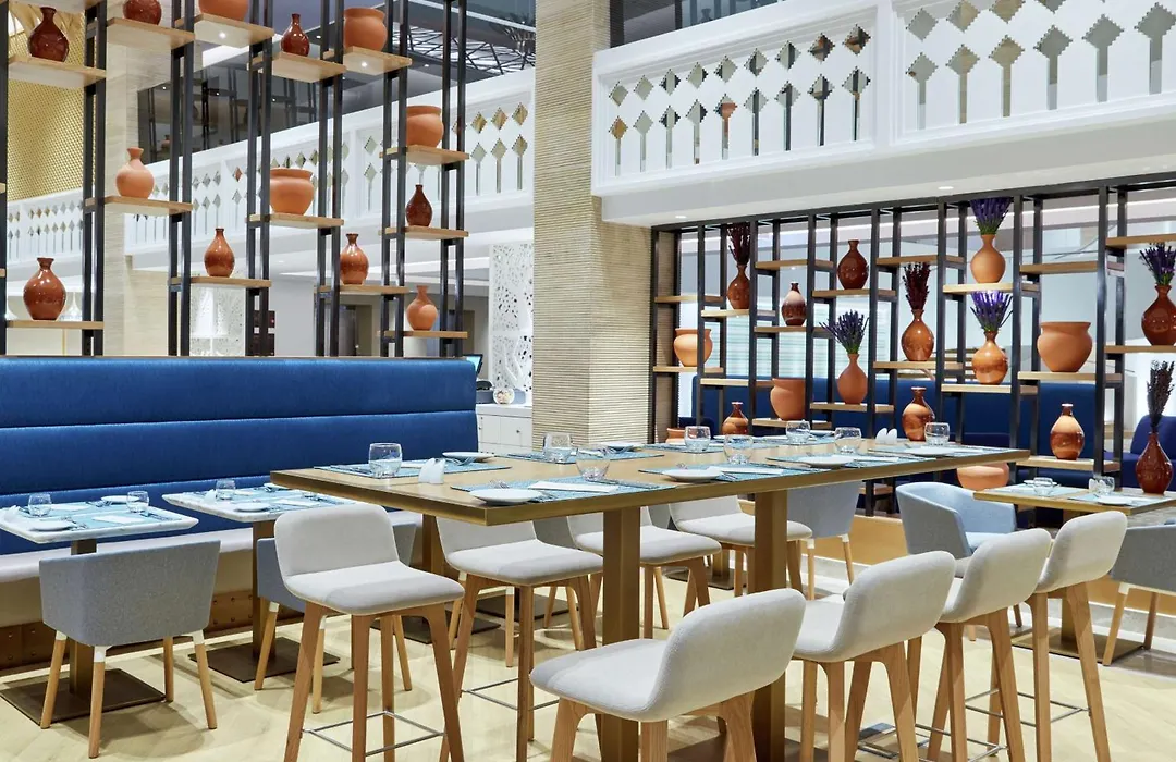Hilton Garden Inn Muscat Al Khuwair-1