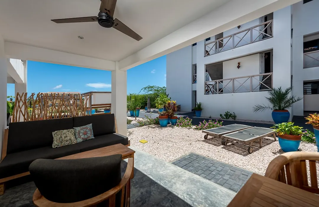 Bloozz Resort Bonaire-1