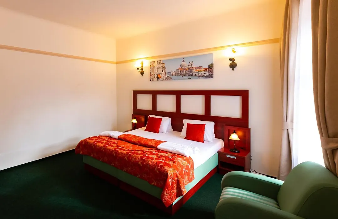 Vivaldi Apartments-1
