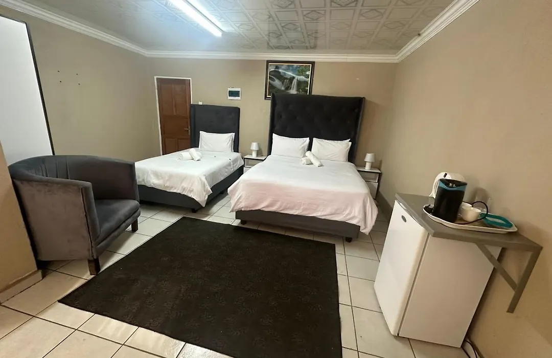Super Classic Guest House-1