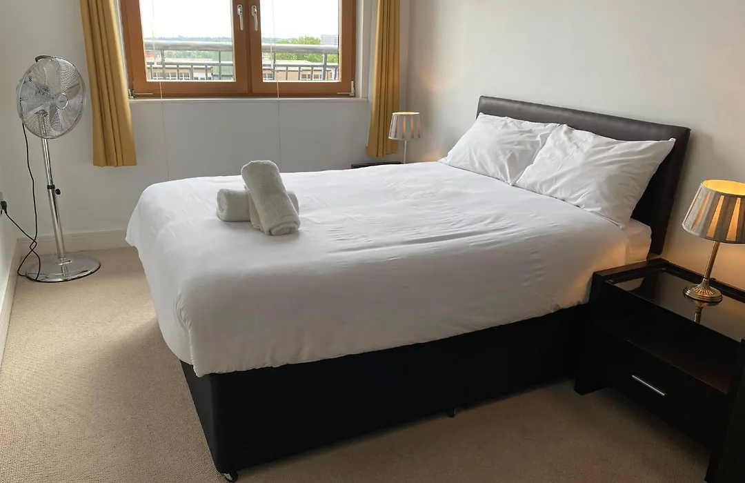 Spacious 2 Bedroom Apartment At The Postbox-1