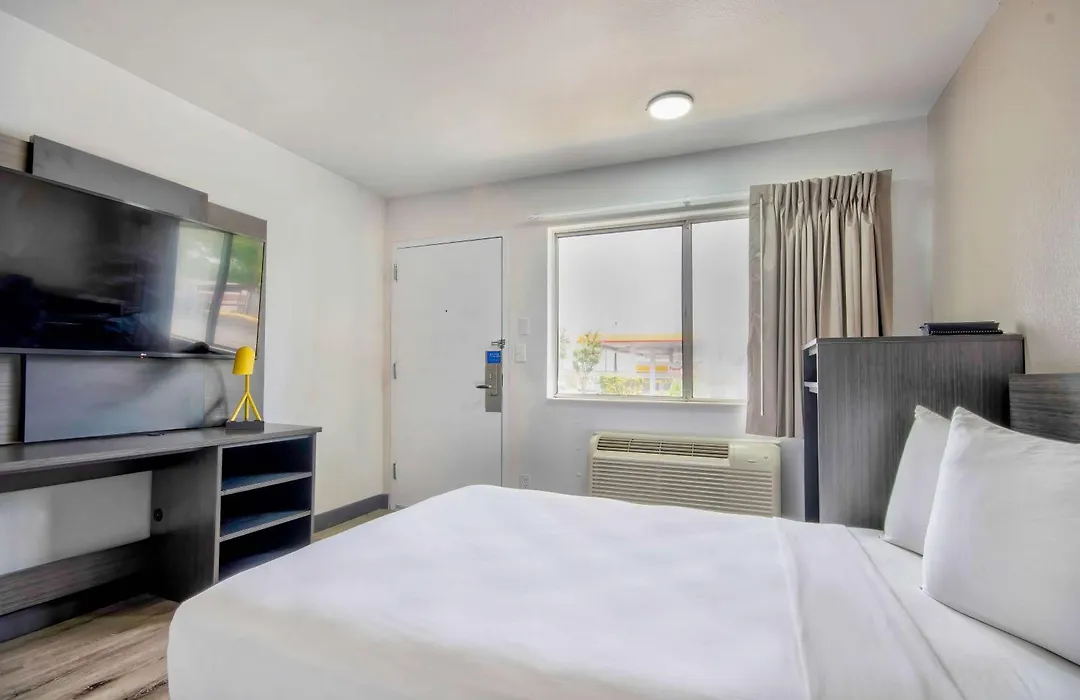 Motel 6-Austin, Tx - North-1
