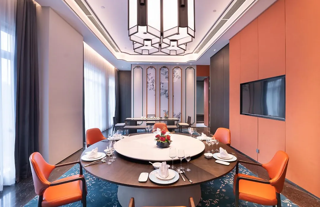Kingdom Hotel-1