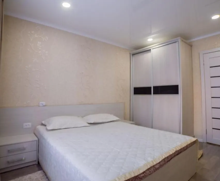 Flat-1