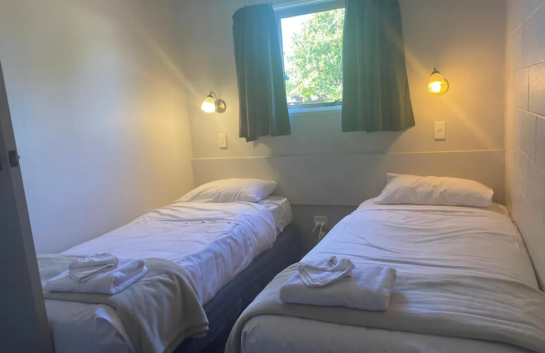 Acorn Estate Motel-1