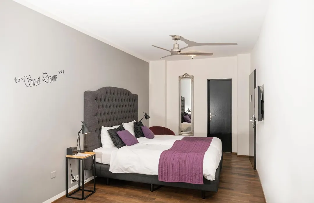 Boutique Hotel Weisses Kreuz - Adult Only Hotel-1