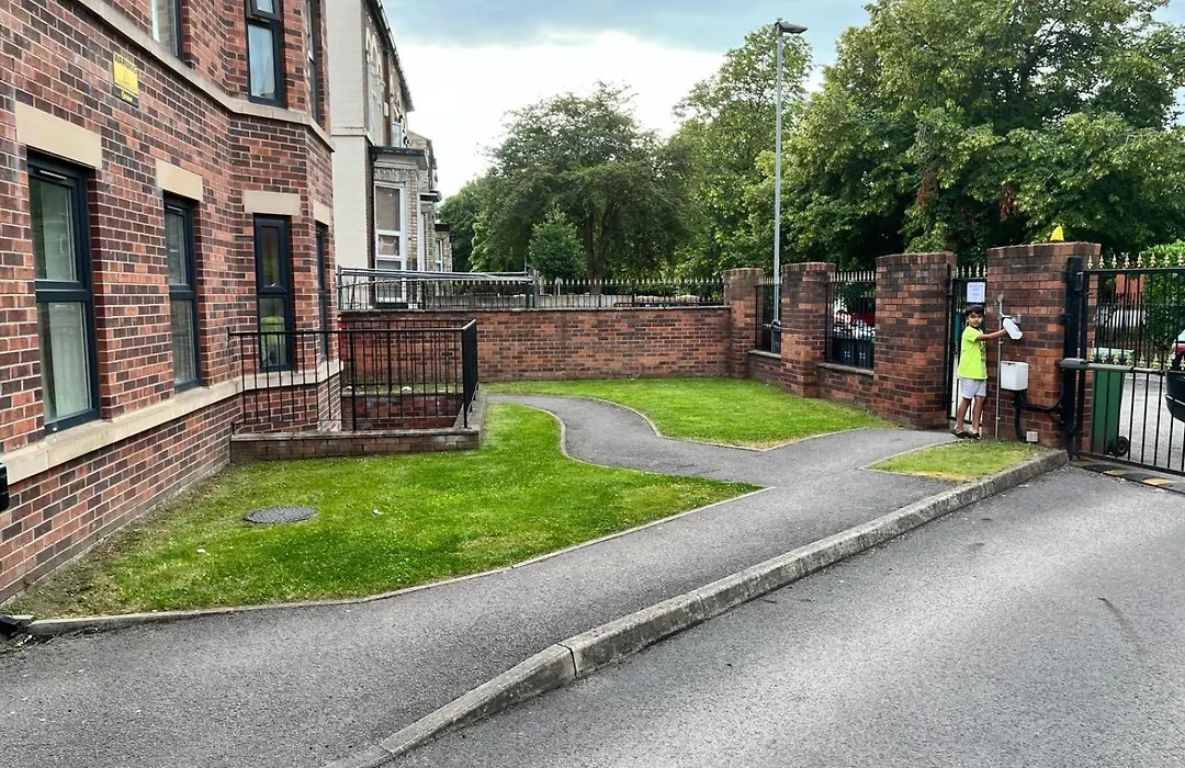 Lovely 4 Bed-1