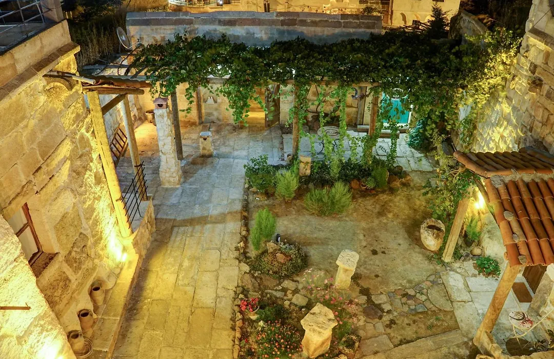 Gibos Cave Hotel-1