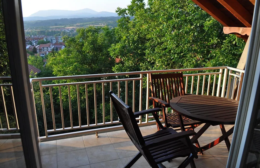 Apartmani Bon Bons-1