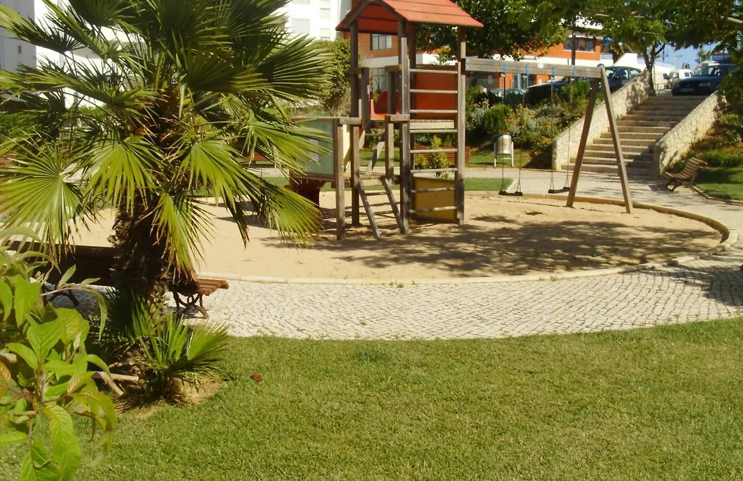 Apartamentos Jardins Da Rocha-1