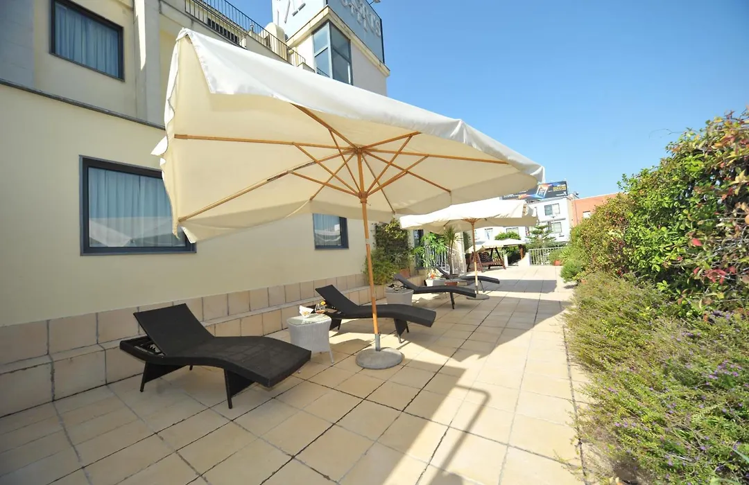 Magri'S Hotel-1