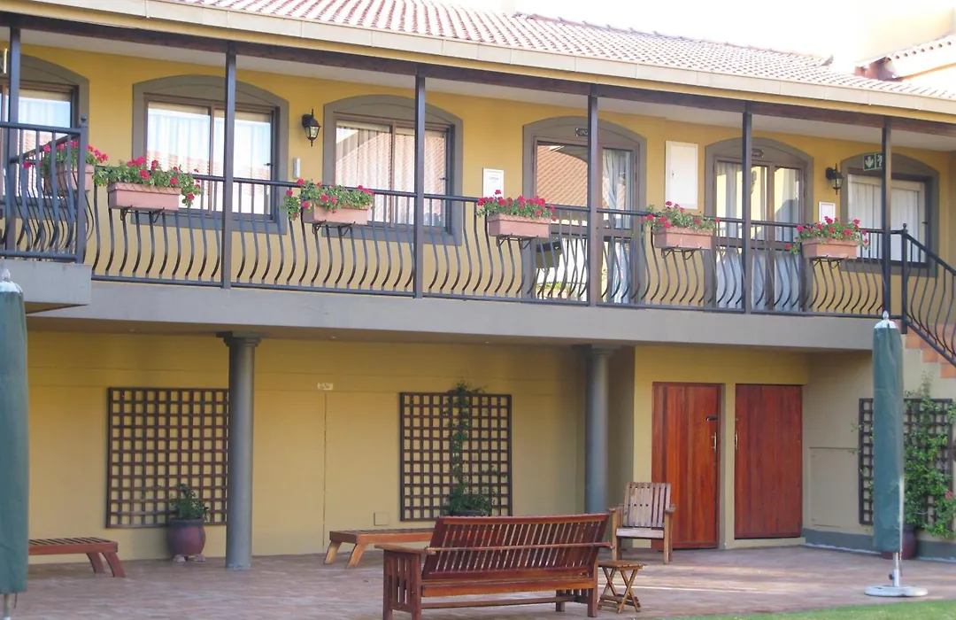 Benvenuto Hotel & Conference Centre-1