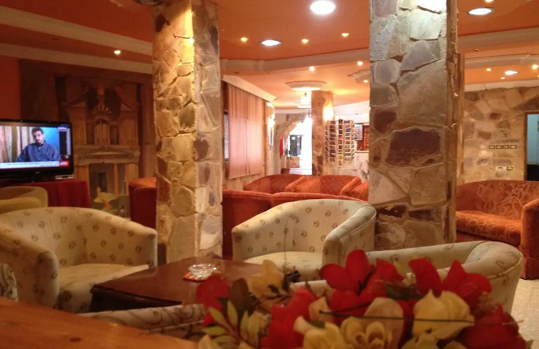 Al Rashid Hotel-1