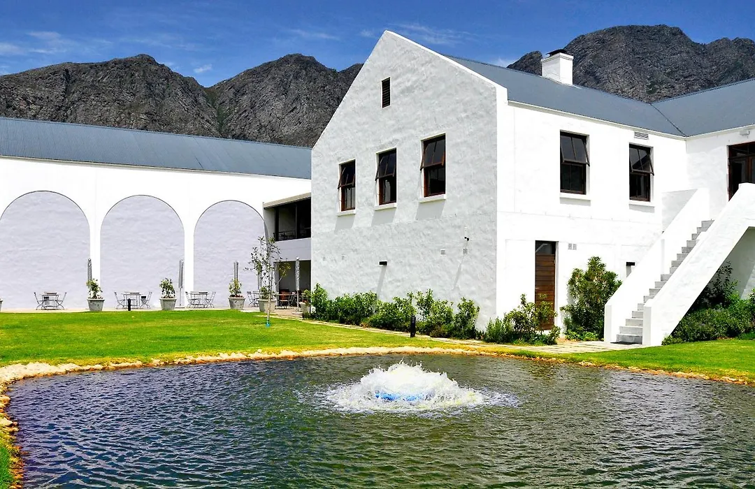 Holden Manz Country House-1