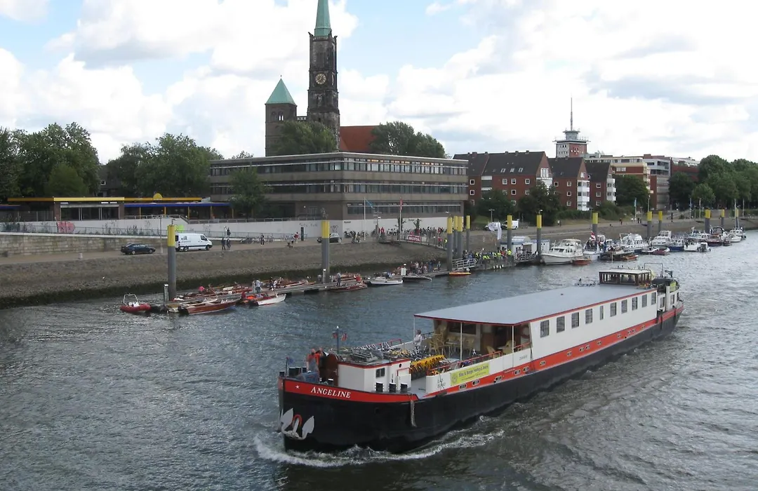 Hotelboat Angeline-1