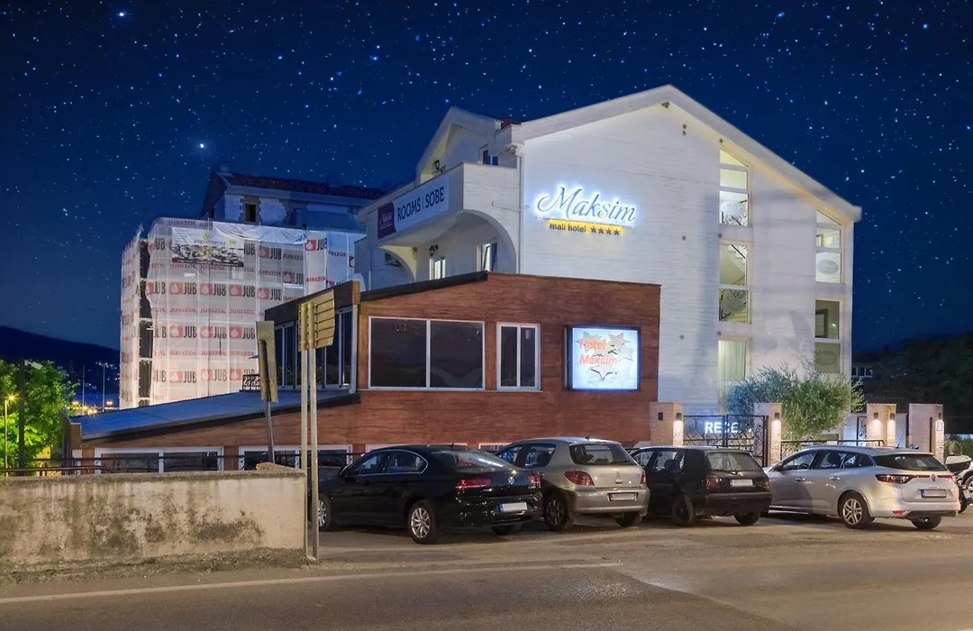 Hotel Maksim-1