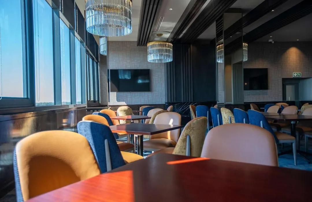 Radisson Hotel And Convention Centre Or Tambo Airport-1