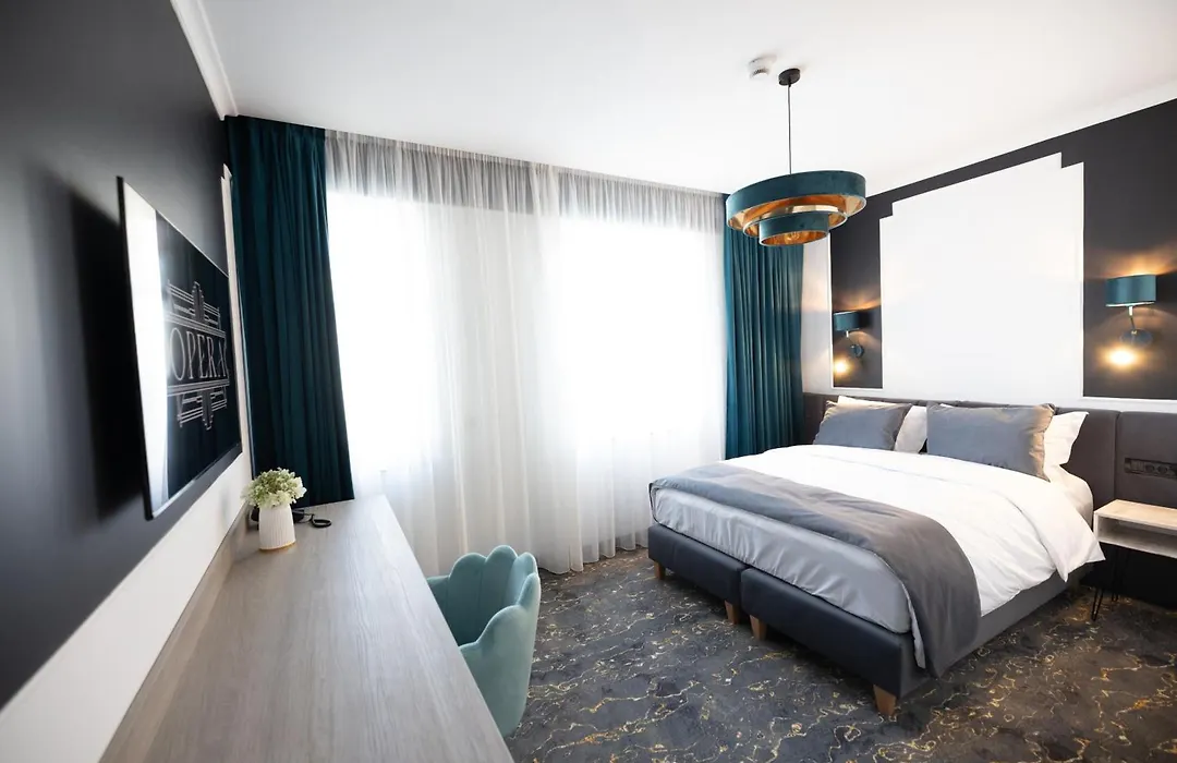 Opera Hotel-1