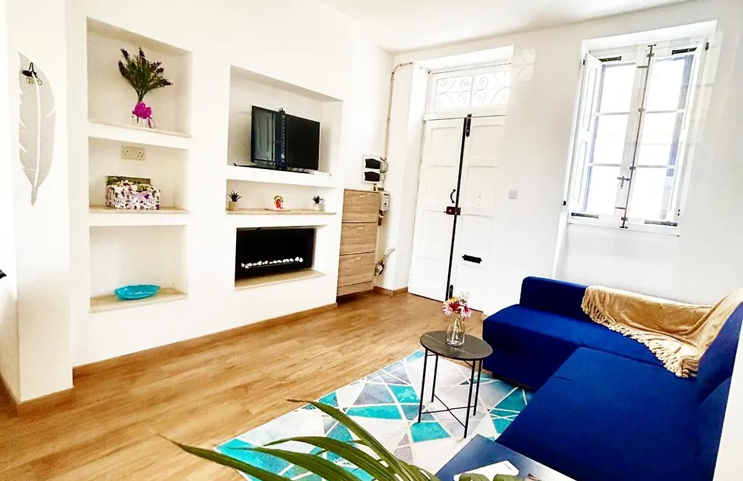 Cospicua Duplex Maisonette-1