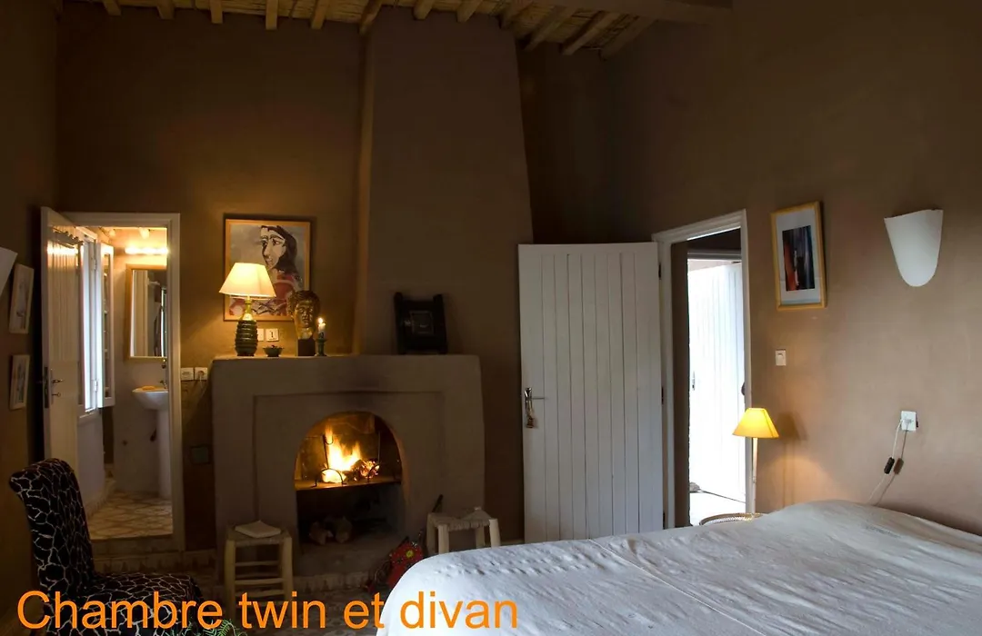 Villa Zagora Desert Retreat Restaurant-Pool-Sahara Tours-1