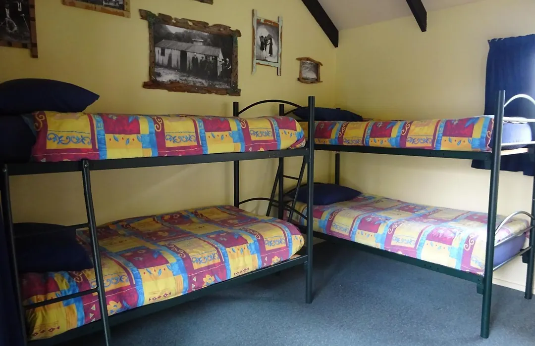 Glow Worm Accommodation-1