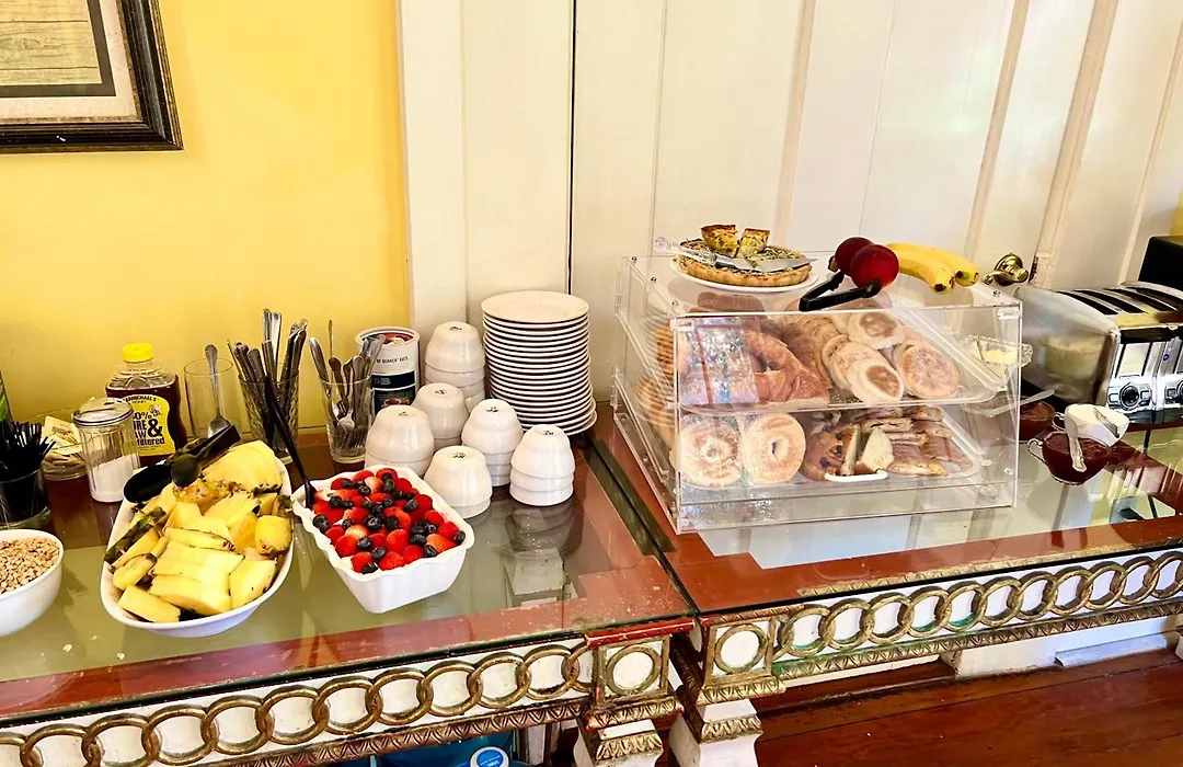 Creole Gardens Guesthouse And Inn-1
