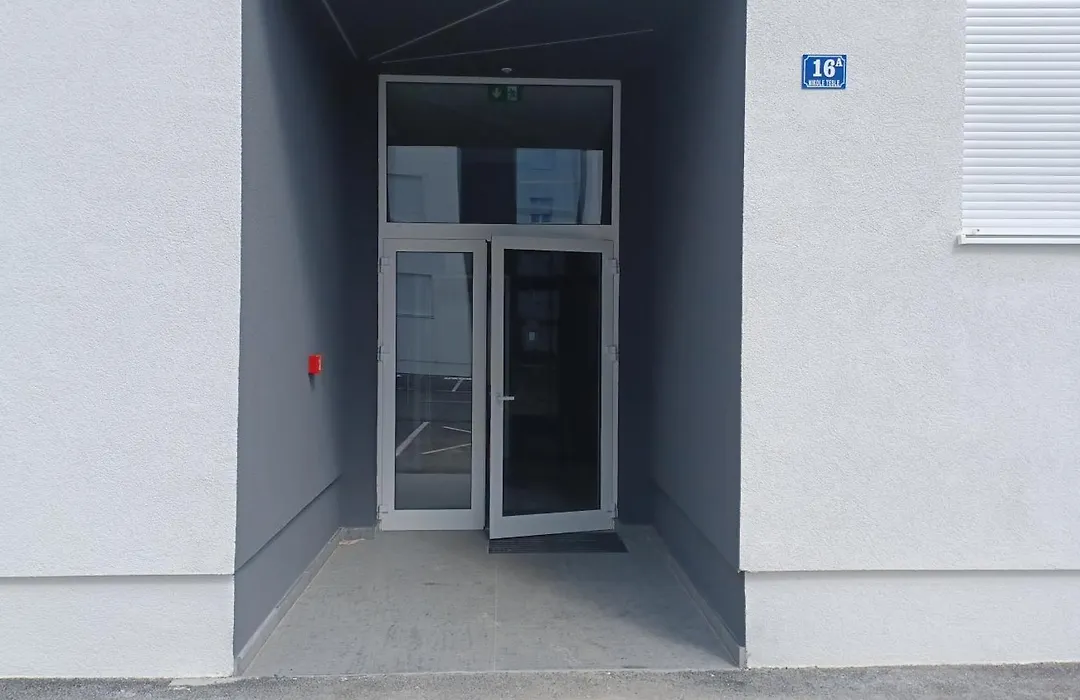 Apartment Minimax-1