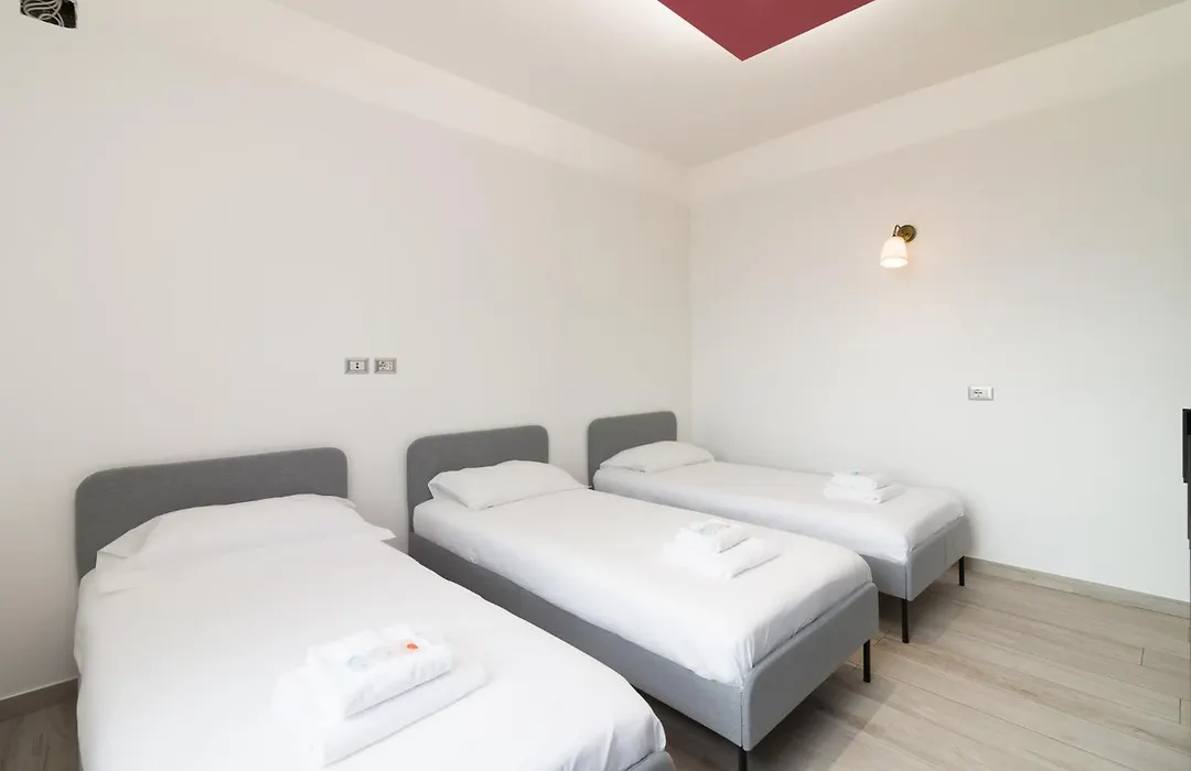 Nuovissimo Attico 17Esimo Piano, 10 Posti Letto-1