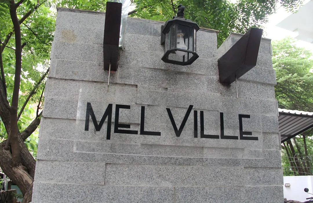 Mel Ville-1