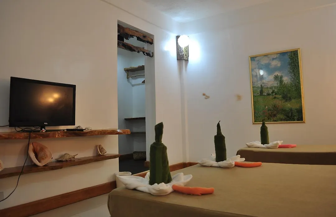 Cocoloco Beach Resort-1