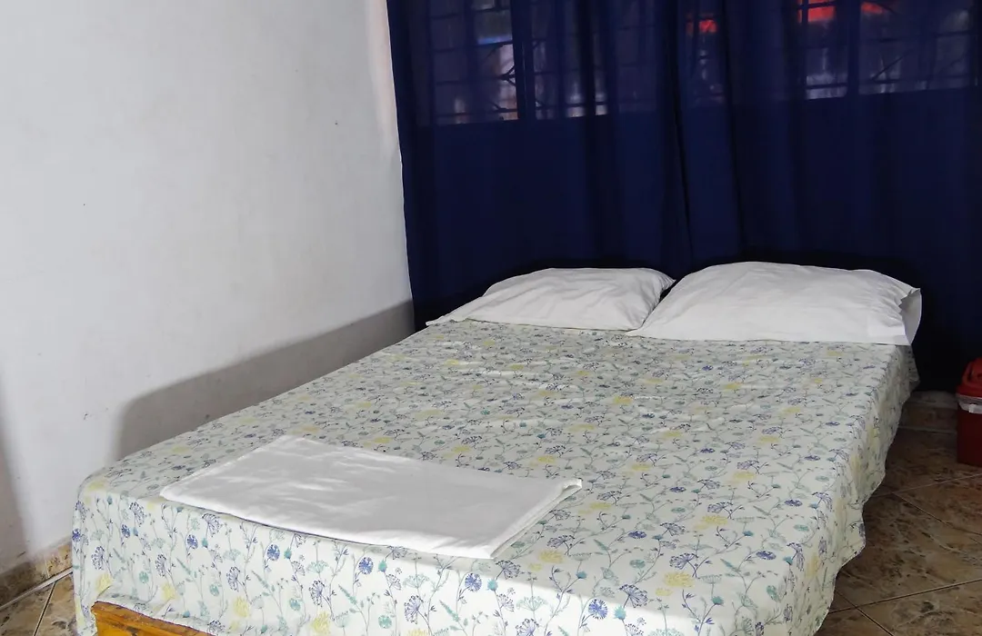 Casa Aluna Hostel-1