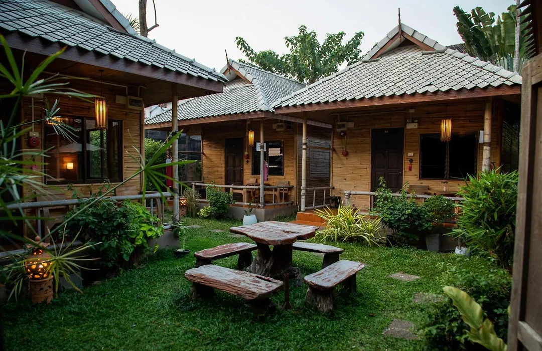 Boutique Hotel & Restaurant, Jaidee Bamboo Huts-1