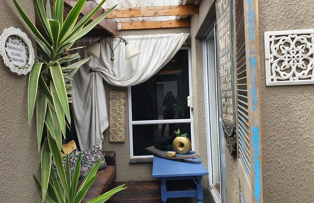 Strand Honeymoon Suite Studio-1