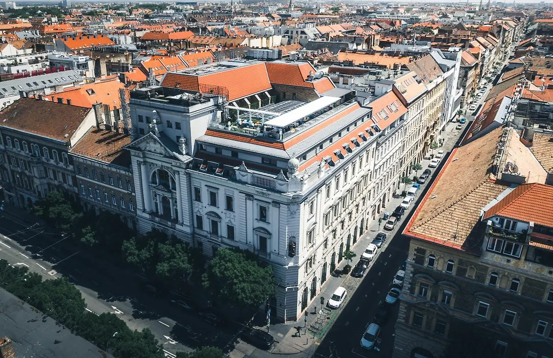 Mystery Hotel Budapest, Preferred Hotels & Resorts-1