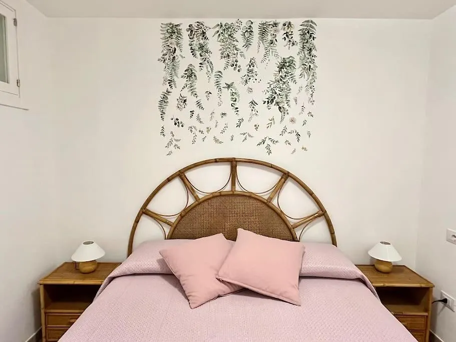 Full Semi-Garden Apartment In Villa At Mondello-1