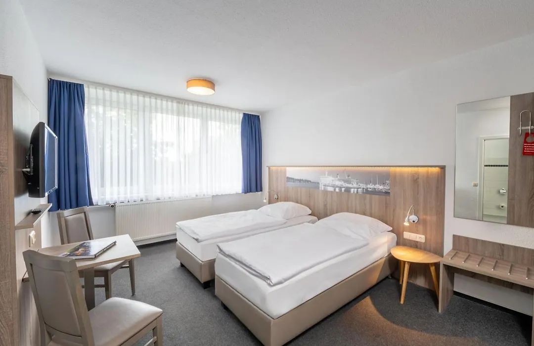 Hotel & Gaestehaus Rostock Luetten Klein-1