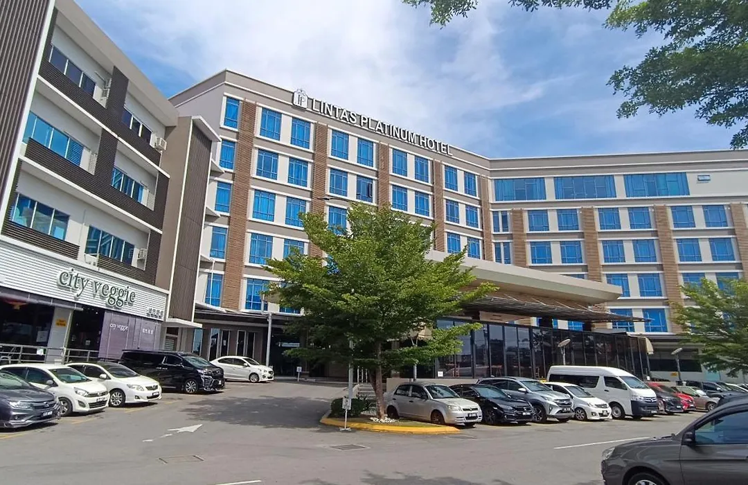 Lintas Platinum Hotel-1