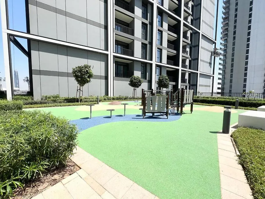 Stylish 1 Bedroom High Floor In Creek Edge-1