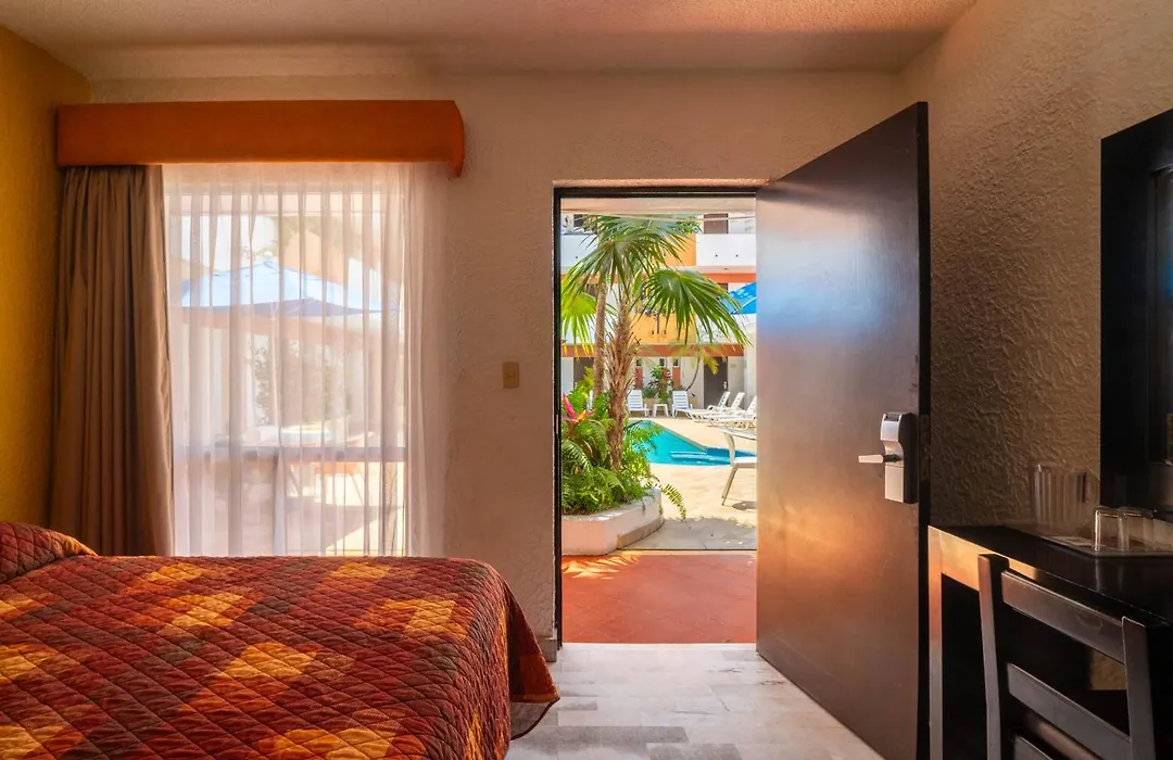 Hotel Azteca Inn-1