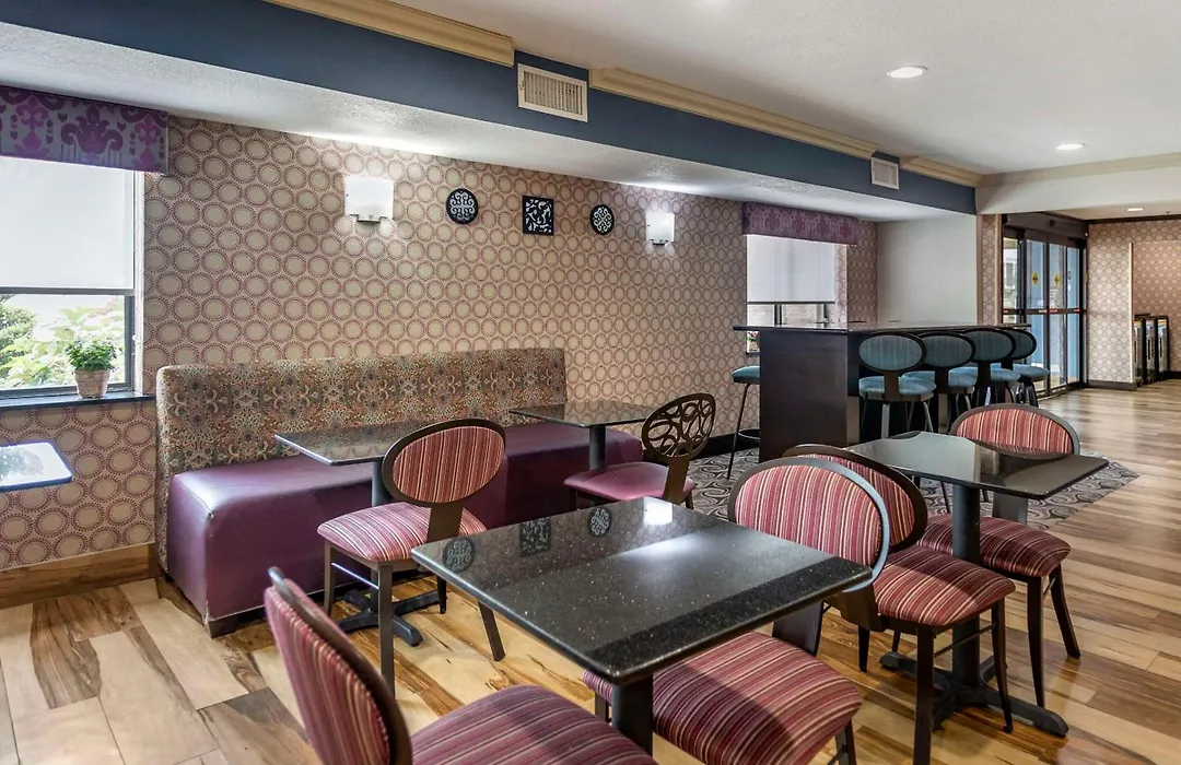Comfort Inn Tulsa Midtown-1