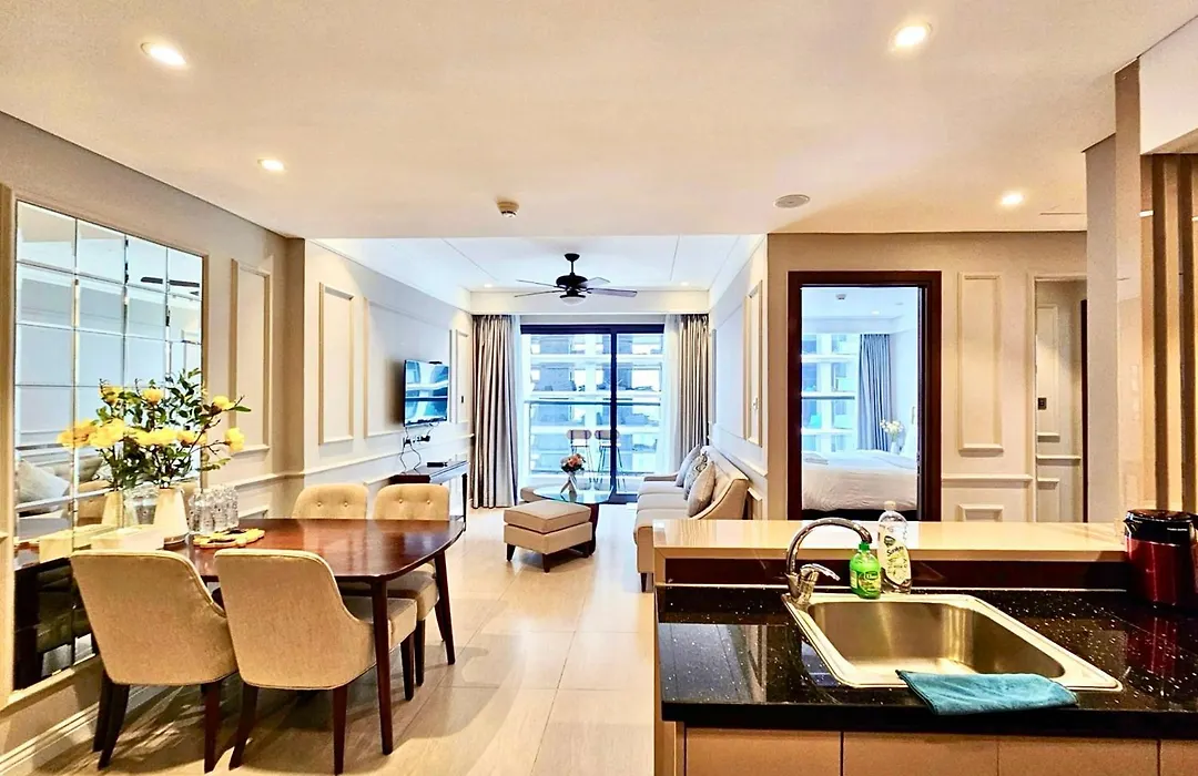 Luxurious Apartment Free Pool Sauna Gym-1