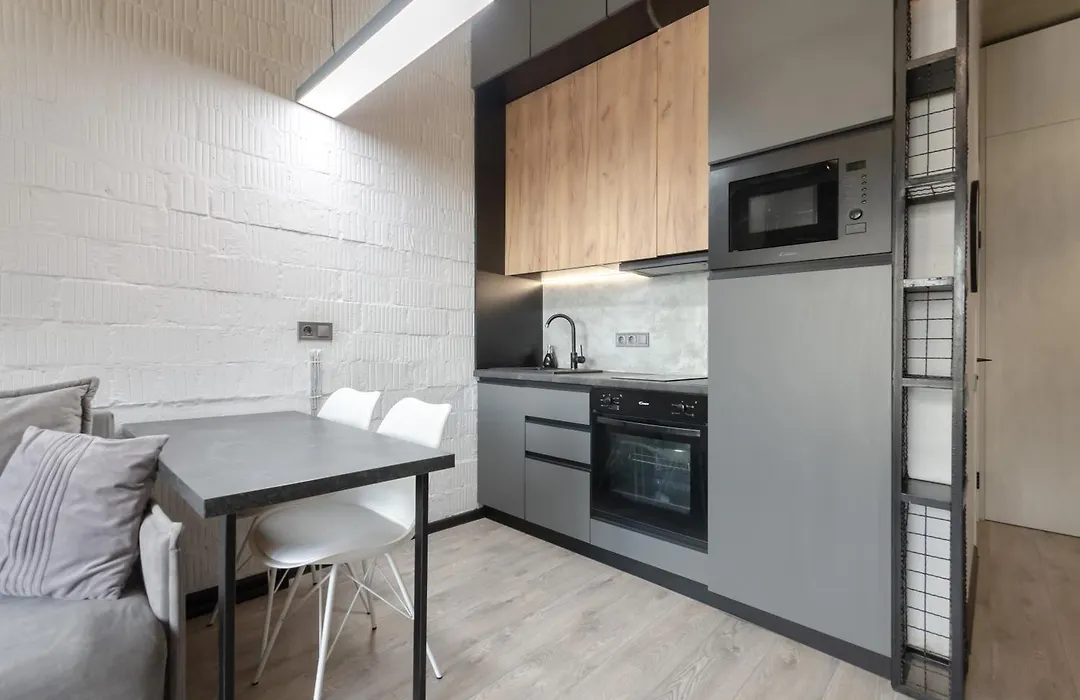 Ддд! 12-131B Yaroslaviv Grad, Bulvarno Kudriavska 17, Kyiv Centre, Golden Gate Metro Nearby, Panoramic City View, 15 Kw Backup Power, Petrovdom Apartment-1