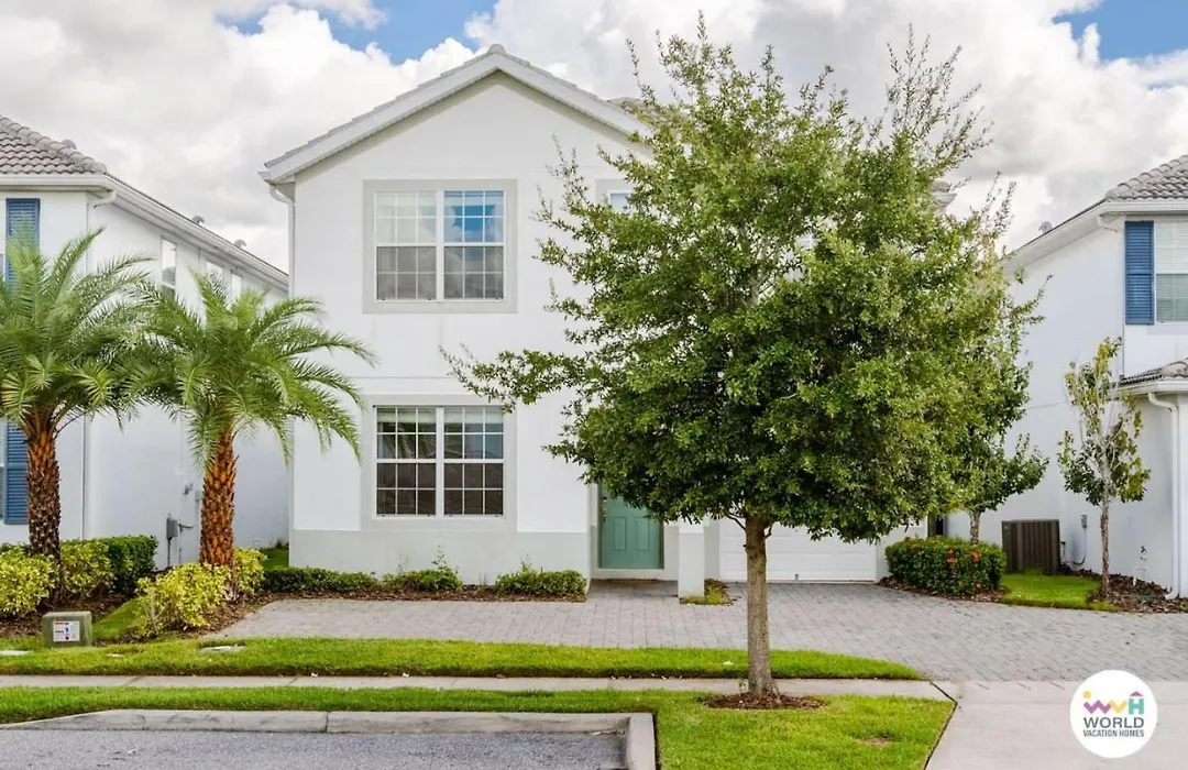 6 Bedroom 5 Bathroom Storey Lake 4770Kc-1