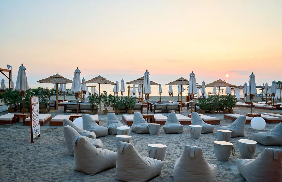 Hotel Malibu-1