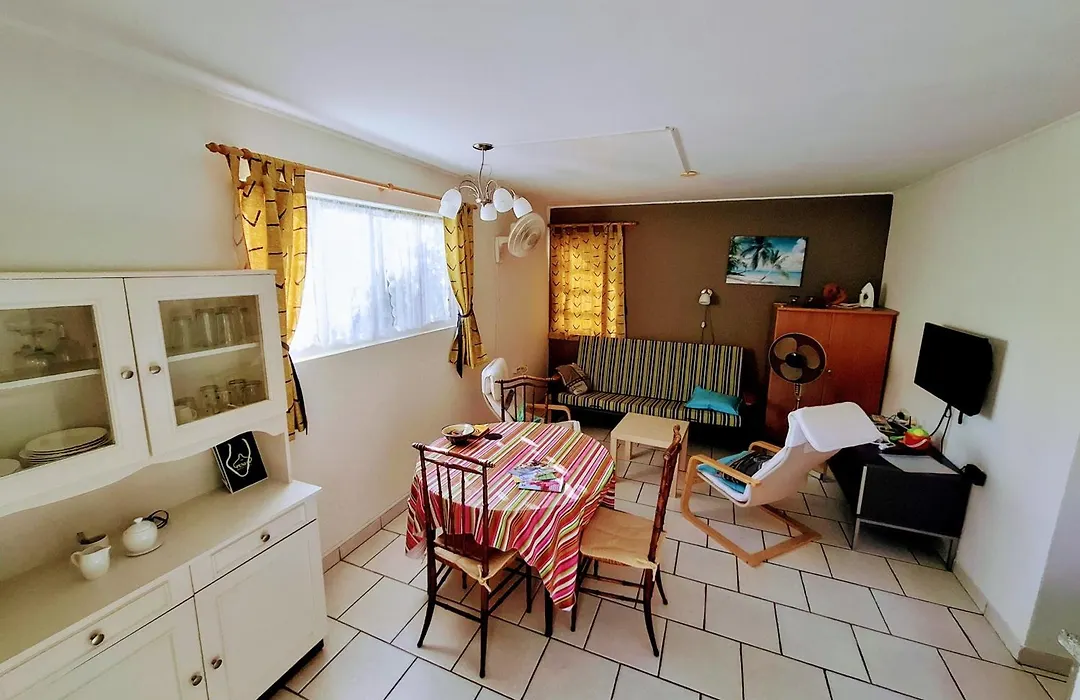 Appartement Kas Di Solo-1
