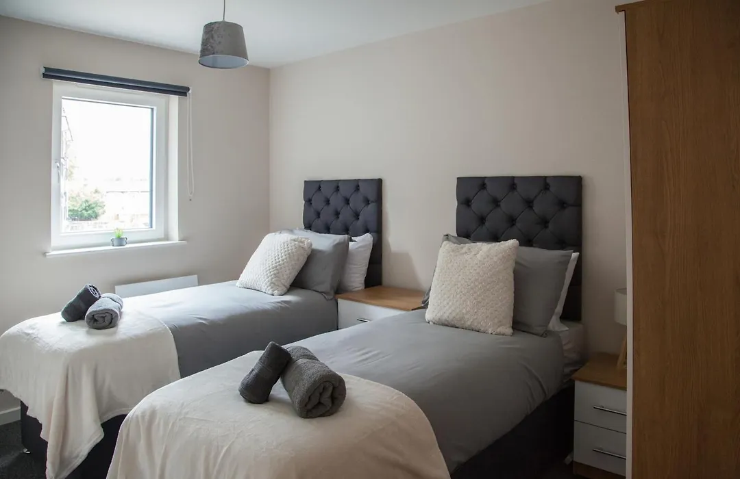 Modern 2Bd Apartment In Manchester City-1