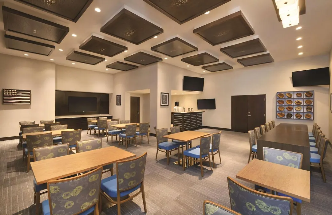 Hampton Inn & Suites Washington, D.C. - Navy Yard-1