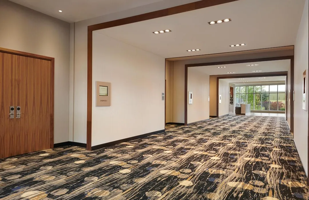 Courtyard By Marriott Calgary Airport-1