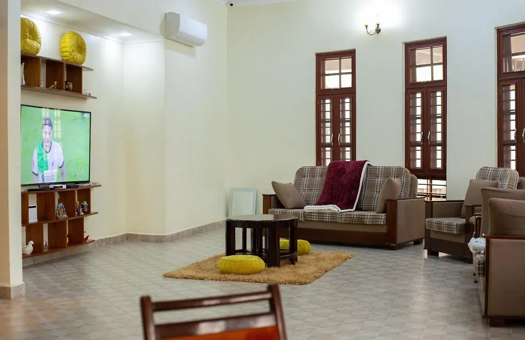 Hellen'S Riverside Villas-1