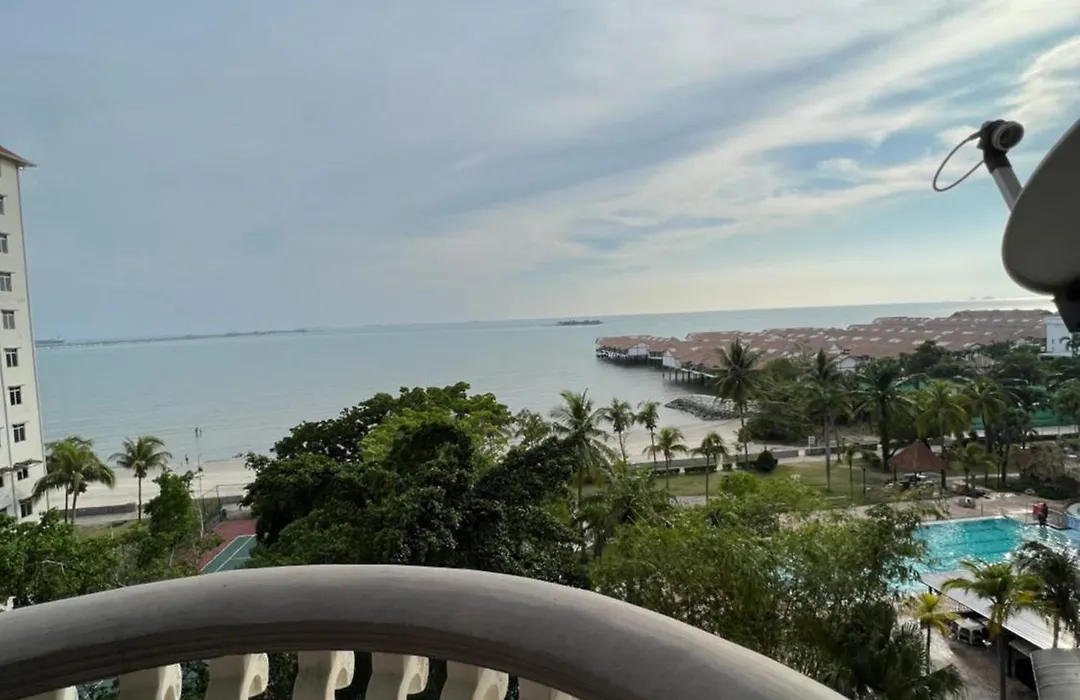 Leisure Homestay Glory Beach-1